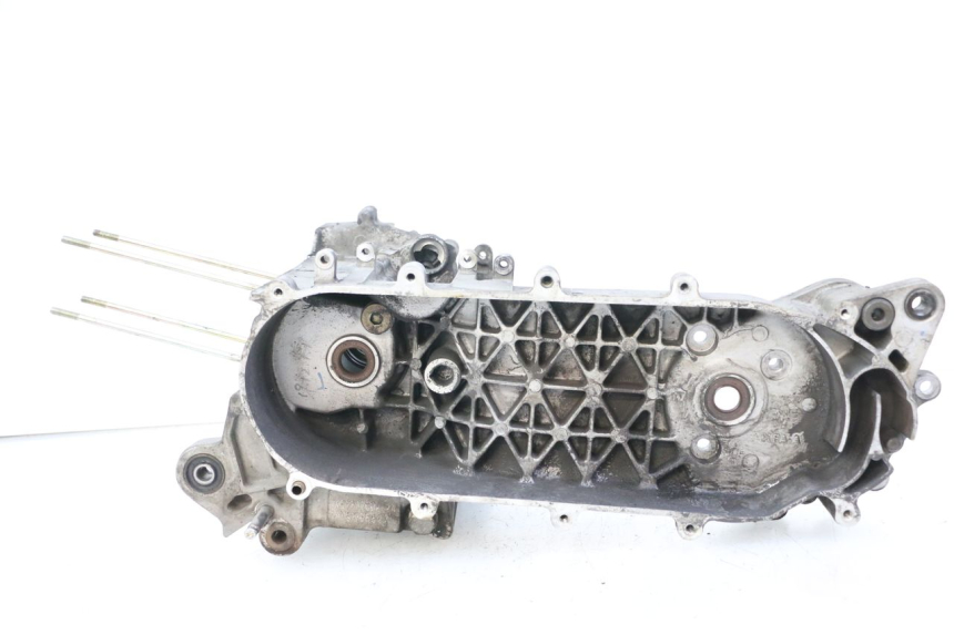 photo de CARTER BAS MOTORE SYM ORBIT III 3 4T 50 (2018 - 2021) - Dettagli dei punti di fissaggio