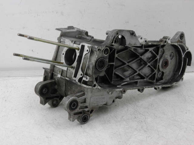 photo de CARTER MOTORE INFERIORE SYM SYMPLY 4T 50 (2012 - 2015) - Zoom sullo stato d'uso