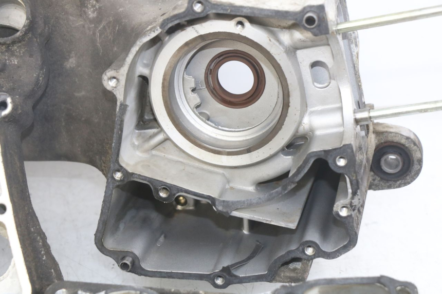 photo de CARTER MOTORE INFERIORE SYM SYMPHONY 125 (2009 - 2015) - Focus sulla struttura