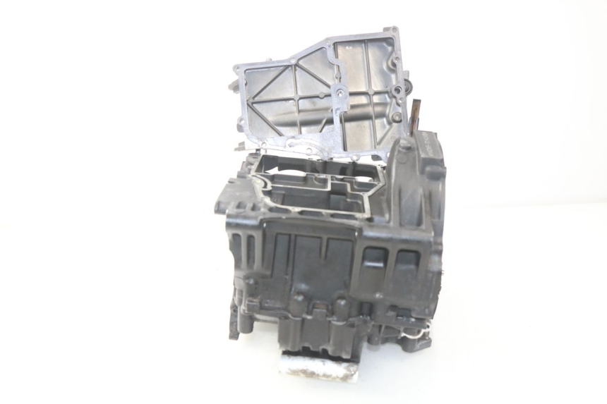 photo de CARTER MOTORE INFERIORE YAMAHA TDM ABS 900 (2002 - 2014) - Dettaglio del componente