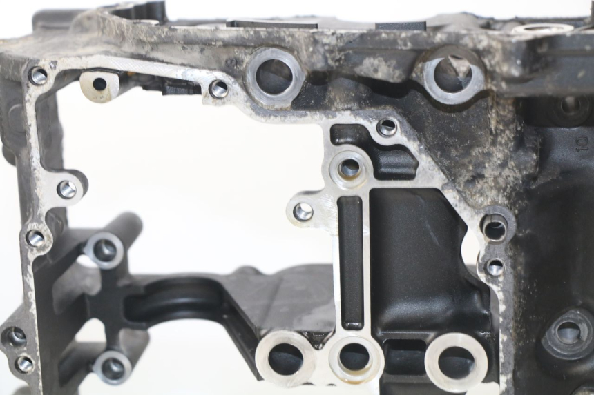 photo de CARTER MOTORE INFERIORE YAMAHA TDM ABS 900 (2002 - 2014) - Primo piano ad alta risoluzione