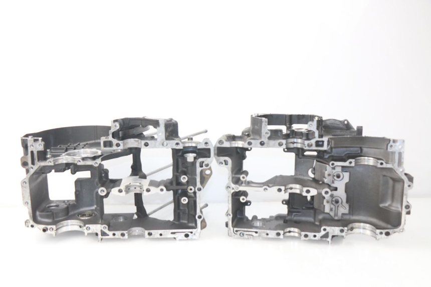 photo de CARTER MOTORE INFERIORE YAMAHA TDM ABS 900 (2002 - 2014) - Altra angolazione