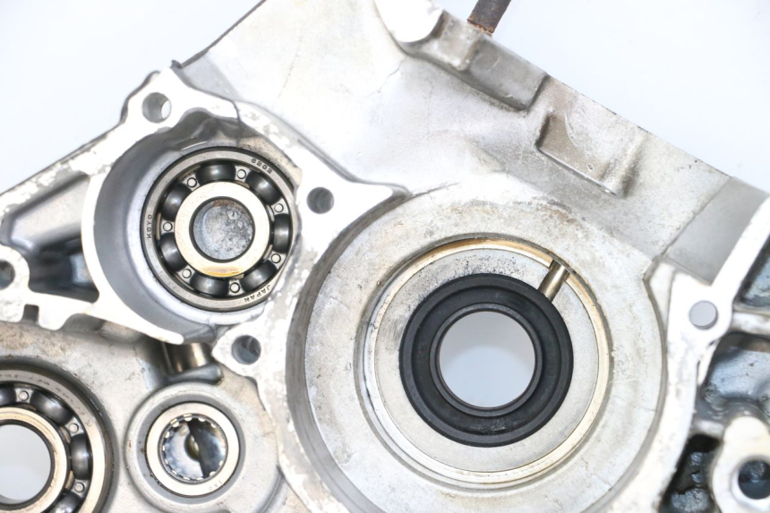 photo de CARTER BAS MOTEUR YAMAHA TDR DELTABOX 125 (1997 - 2003) - Zoom sui componenti