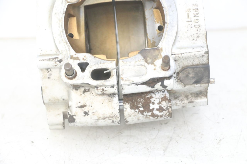 photo de CARTER BAS MOTEUR YAMAHA TDR DELTABOX 125 (1997 - 2003) - Dettagli dei punti di fissaggio