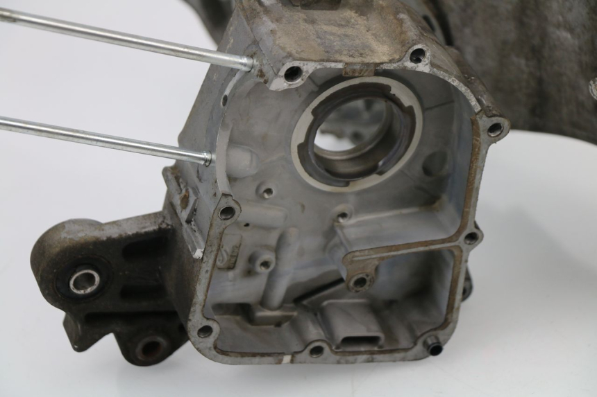 photo de CARTER MOTORE INFERIORE BAOTIAN TRAVEL SPIRIT 50 (2010 - 2012) - Altra vista dell'articolo