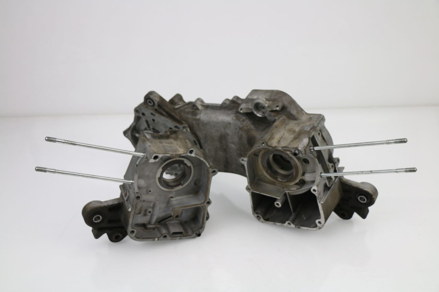 photo de CARTER MOTORE INFERIORE BAOTIAN TRAVEL SPIRIT 50 (2010 - 2012) - Caratteristiche distintive