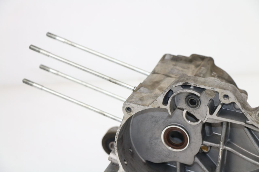 photo de CARTER MOTORE INFERIORE BAOTIAN TRAVEL SPIRIT 50 (2010 - 2012) - Zoom sullo stato d'uso