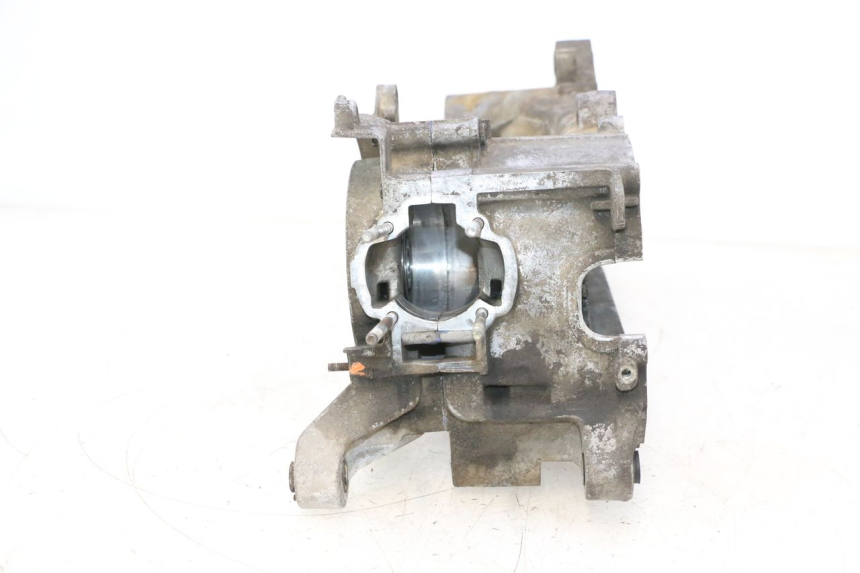photo de CARTER MOTORE PIAGGIO TYPHOON 50 (2000 - 2009) - Caratteristiche distintive