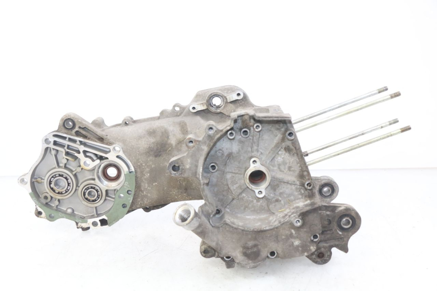 photo de CARTER BAS MOTEUR PEUGEOT V-CLIC VCLIC 50 (2007 - 2013) - Focus sulla struttura