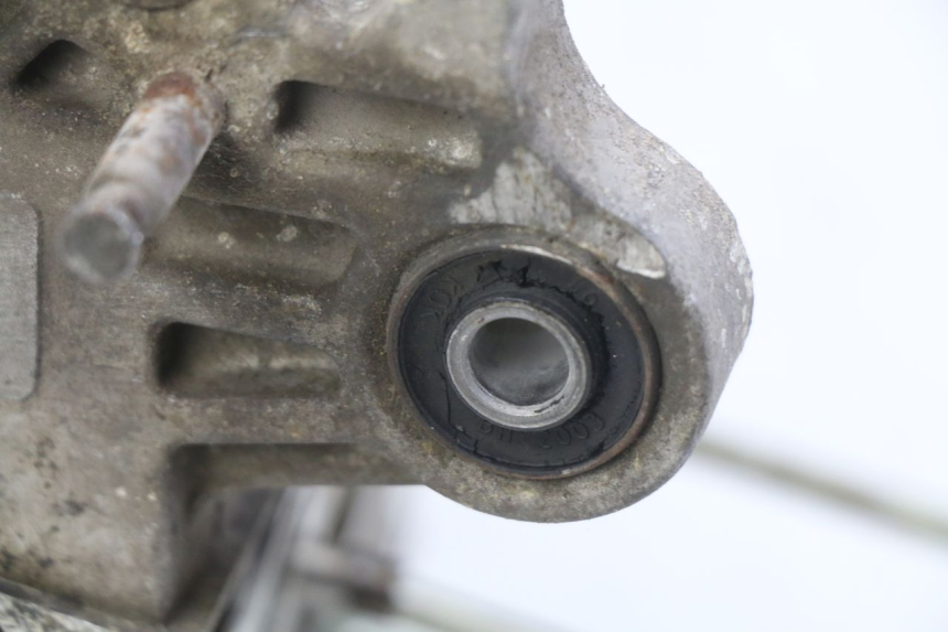 photo de CARTER BAS MOTEUR PEUGEOT V-CLIC VCLIC 50 (2007 - 2013) - Zoom sullo stato d'uso