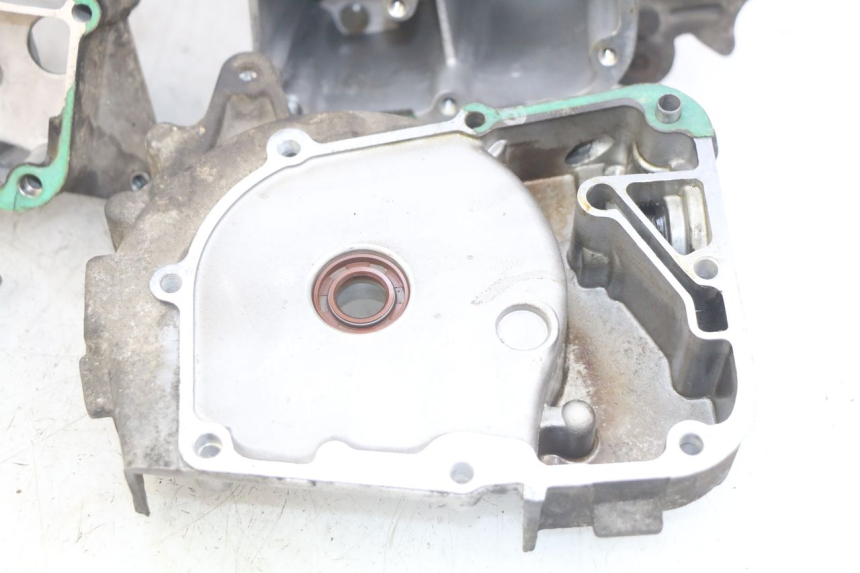 photo de CARTER BAS MOTEUR PEUGEOT V-CLIC VCLIC 50 (2007 - 2013) - Ispezione visiva dettagliata