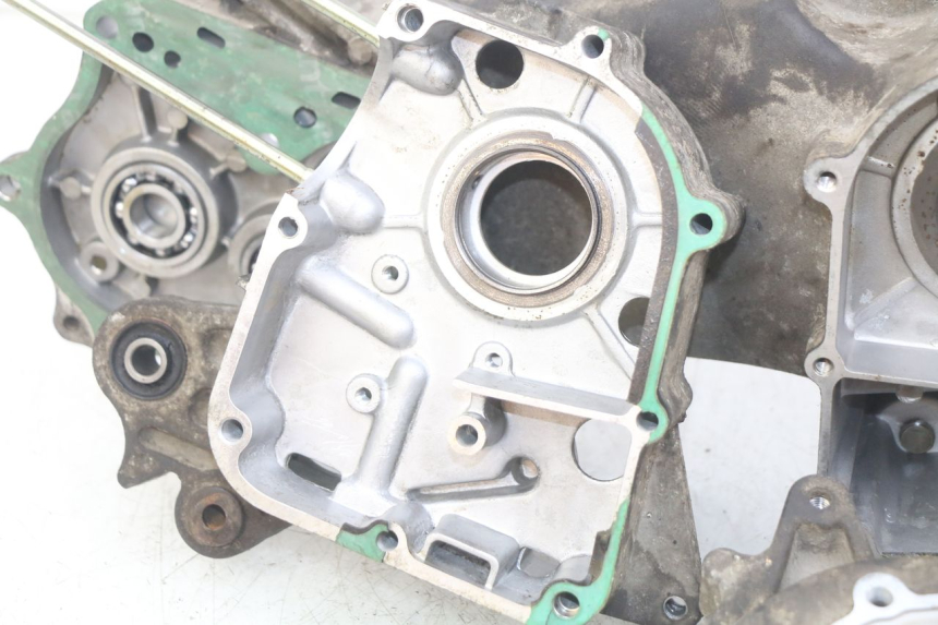 photo de CARTER BAS MOTEUR PEUGEOT V-CLIC VCLIC 50 (2007 - 2013) - Focus sulla struttura