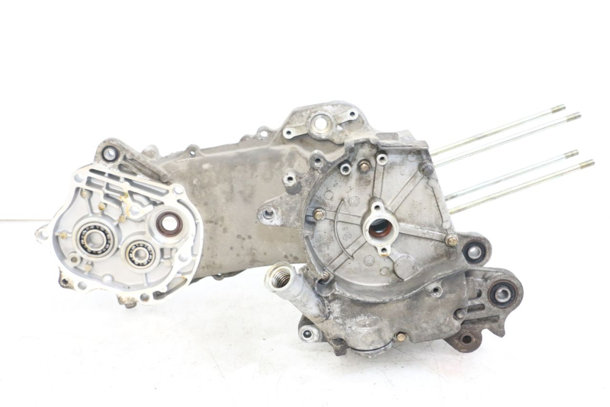 photo de CARTER BAS MOTEUR PEUGEOT V-CLIC VCLIC 50 (2007 - 2013) - Stato della superficie e materiale