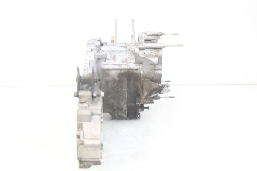 photo de CARTER BAS MOTORE PIAGGIO VESPA GTS IGET ABS 125 (2017 - 2023) - Altra vista dell'articolo