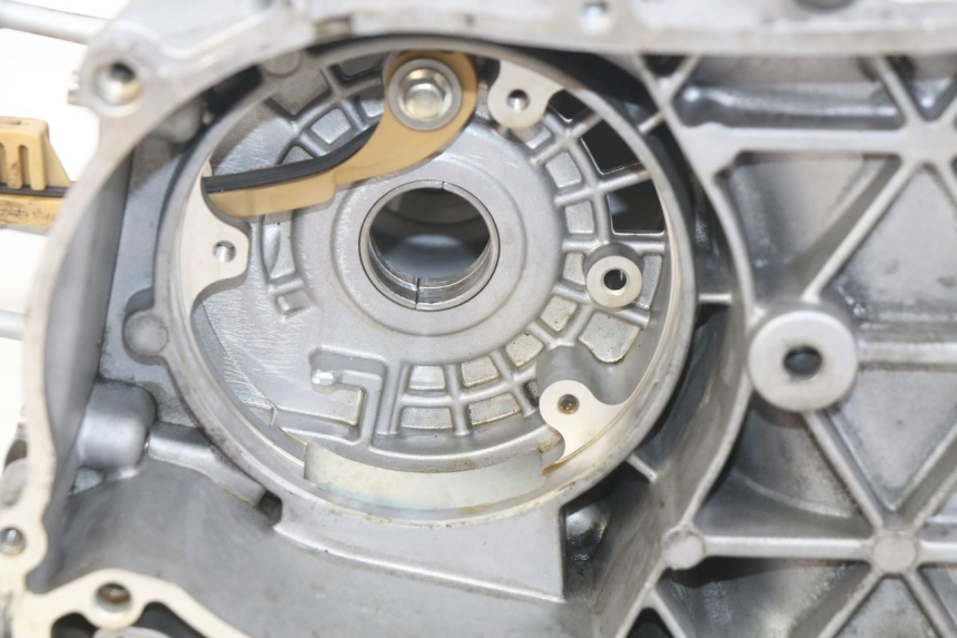 photo de CARTER BAS MOTORE PIAGGIO VESPA GTS IGET ABS 125 (2017 - 2023) - Ricambio usato controllato