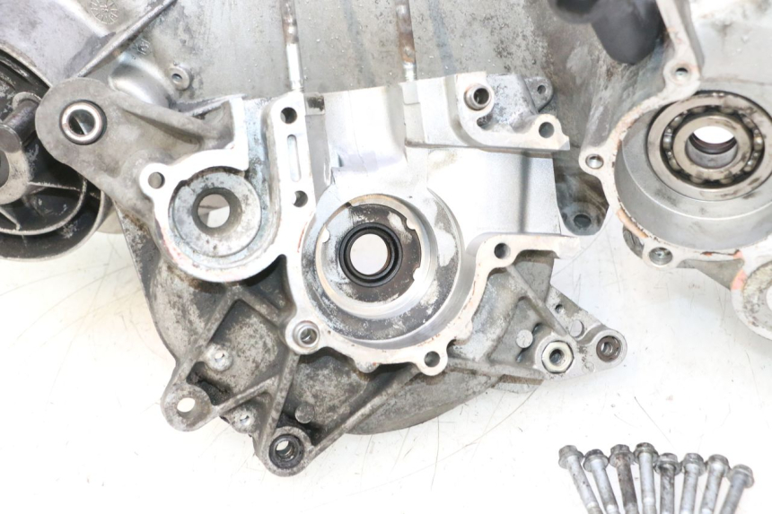 photo de CARTER MOTORE PIAGGIO VESPA PRIMAVERA 2T 50 (2013 - 2018) - Dettaglio del componente