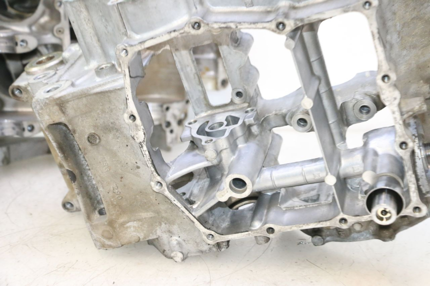 photo de CARTER MOTORE HONDA VFR FI RC46 800 (1998 - 2001) - Stato della superficie e materiale