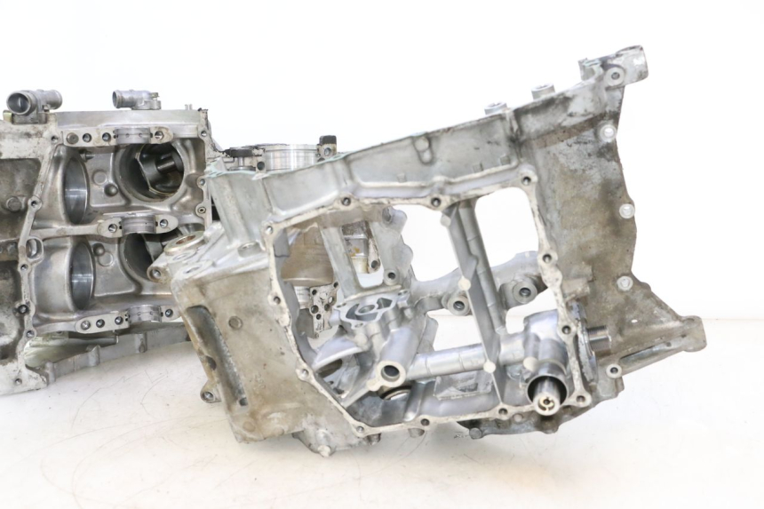 photo de CARTER MOTORE HONDA VFR FI RC46 800 (1998 - 2001) - Ricambio usato controllato