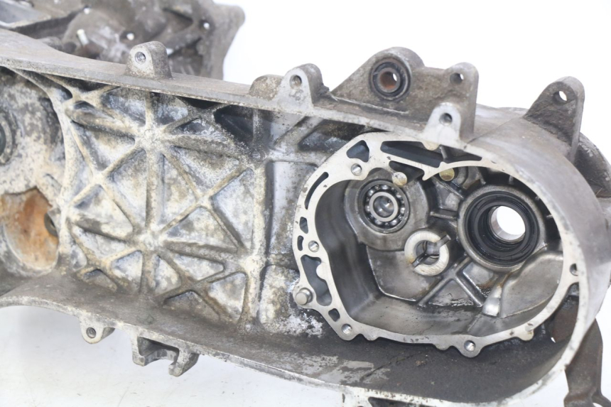 photo de CARTER BAS MOTEUR PEUGEOT VIVACITY NEW 2T 50 (2008 - 2017) - Caratteristiche distintive