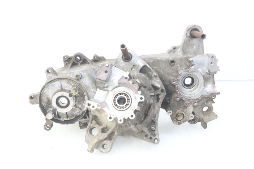 photo de CARTER BAS MOTEUR PEUGEOT VIVACITY NEW 2T 50 (2008 - 2017) - Angolazione alternativa