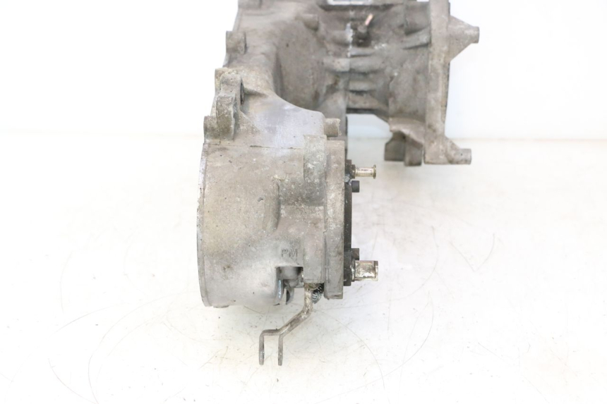 photo de CARTER BAS MOTEUR PEUGEOT VIVACITY NEW 2T 50 (2008 - 2017) - Caratteristiche distintive