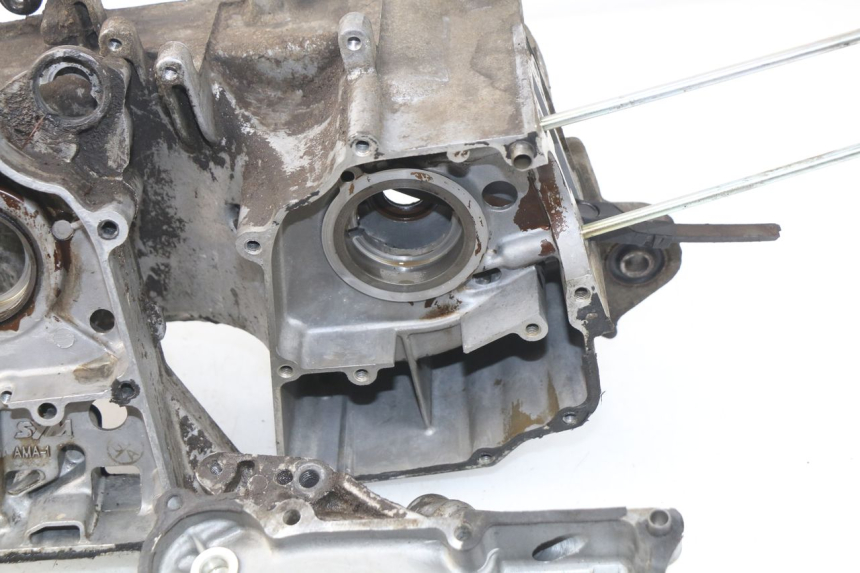 photo de CARTER MOTORE INFERIORE PEUGEOT VIVACITY NEW 4T 50 (2008 - 2017) - Caratteristiche distintive