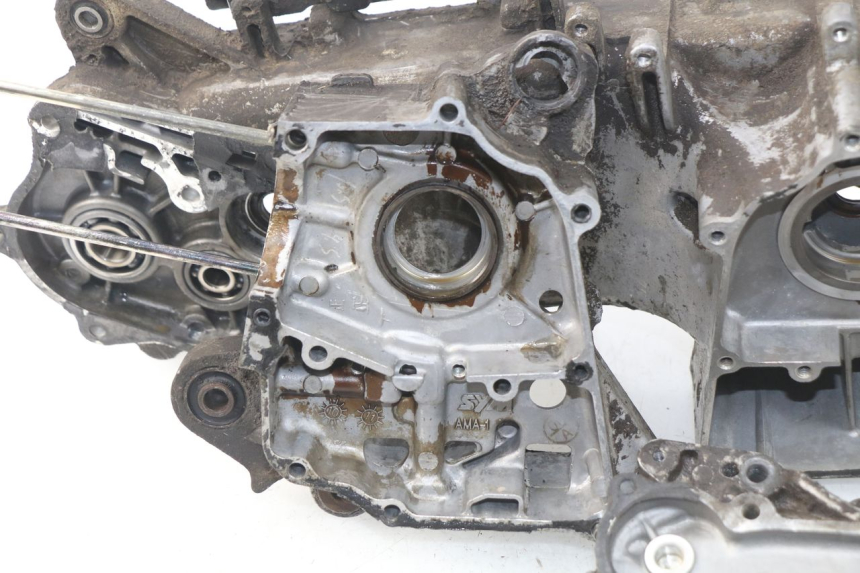 photo de CARTER MOTORE INFERIORE PEUGEOT VIVACITY NEW 4T 50 (2008 - 2017) - Zoom sui componenti