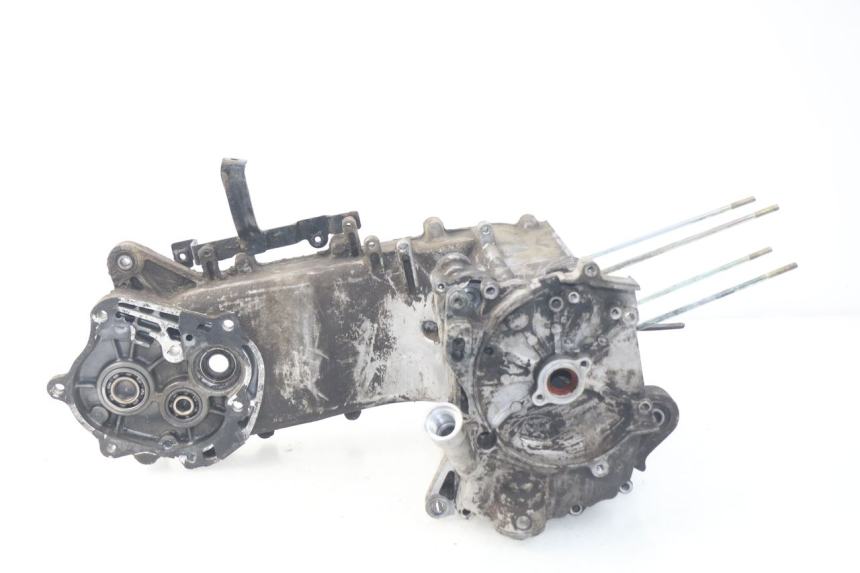 photo de CARTER MOTORE INFERIORE PEUGEOT VIVACITY NEW 4T 50 (2008 - 2017) - Primo piano tecnico