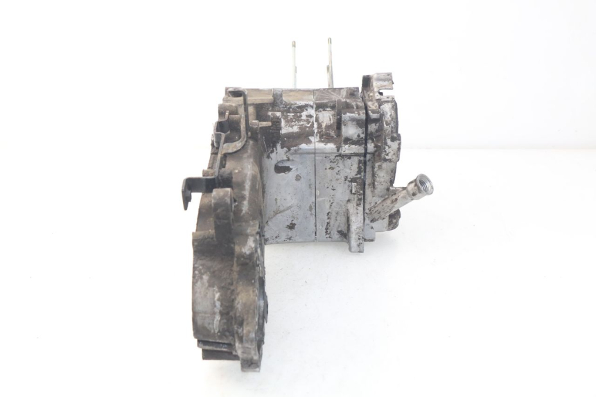 photo de CARTER MOTORE INFERIORE PEUGEOT VIVACITY NEW 4T 50 (2008 - 2017) - Dettagli dei punti di fissaggio