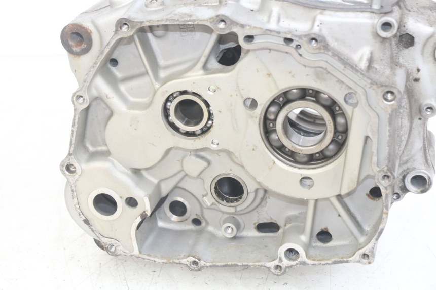 photo de CARTER BAS MOTORE DAELIM VJ ROADWIN FI 125 (2008 - 2017) - Marcature e riferimenti originali