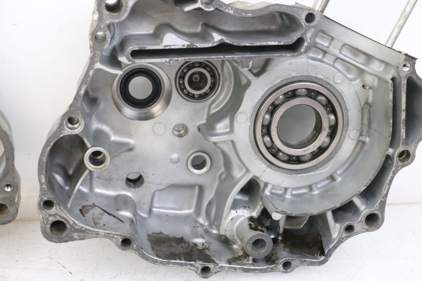 photo de CARTER MOTORE INFERIORE DAELIM VL DAYSTAR 125 (2000 - 2011) - Altra vista dell'articolo