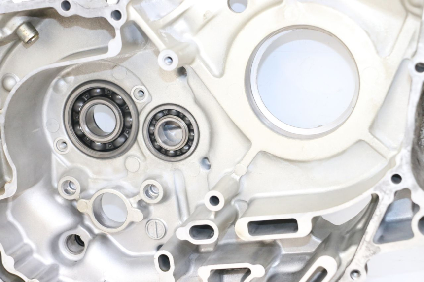 photo de CARTER MOTORE SUZUKI VL INTRUDER 125 (2004 - 2007) - Marcature e riferimenti originali