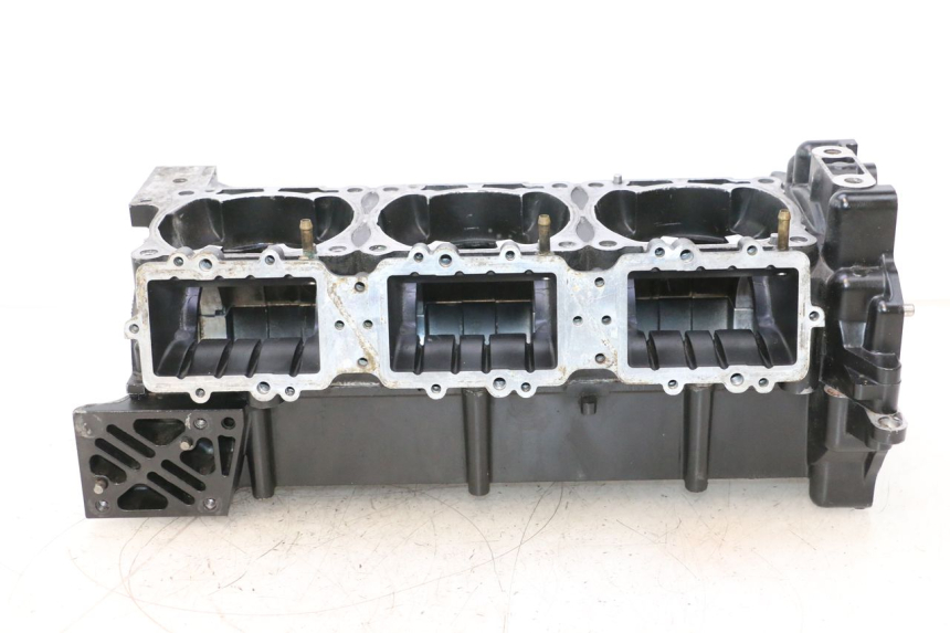 photo de CARTER MOTORE YAMAHA WAVE RUNNER GP R 1200 (2000 - 2003) - Primo piano ad alta risoluzione