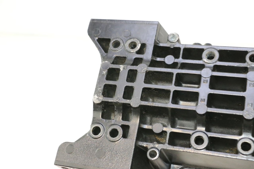 photo de CARTER MOTORE YAMAHA WAVE RUNNER GP R 1200 (2000 - 2003) - Dettagli dei punti di fissaggio