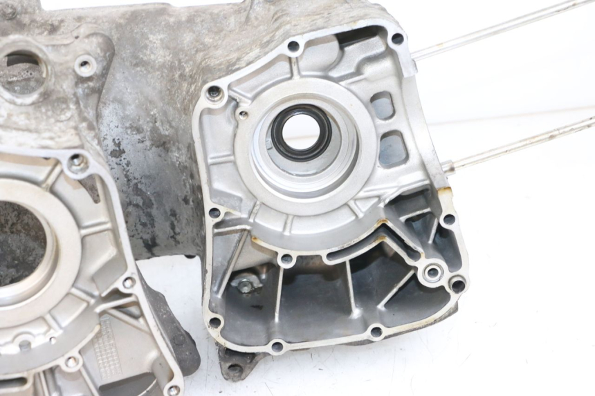 photo de CARTER MOTORE YAMAHA X-MAX XMAX 125 (2010 - 2013) - Primo piano ad alta risoluzione