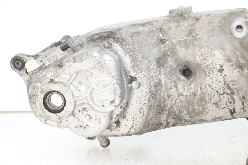 photo de CARTER MOTORE YAMAHA X-MAX XMAX 125 (2010 - 2013) - Dettagli dei punti di fissaggio