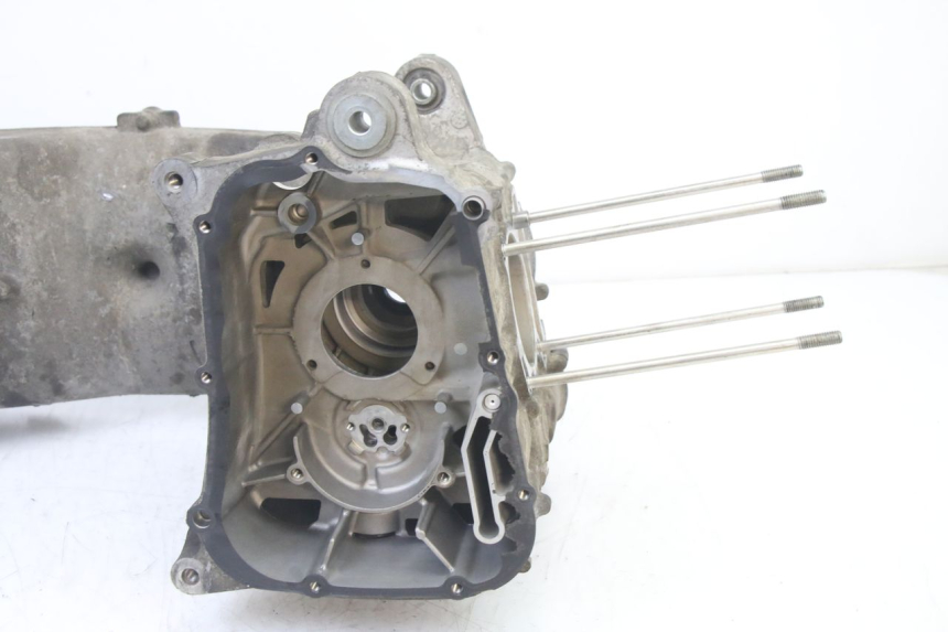 photo de CARTER MOTORE YAMAHA X-MAX XMAX 125 (2010 - 2013) - Caratteristiche distintive