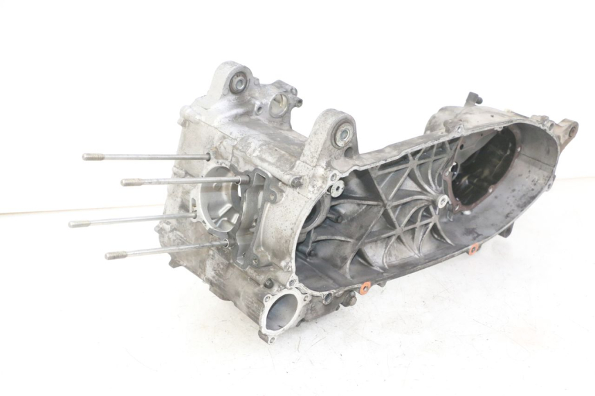 photo de CARTER BAS MOTORE YAMAHA XMAX X-MAX 125 (2006 - 2009) - Angolazione alternativa