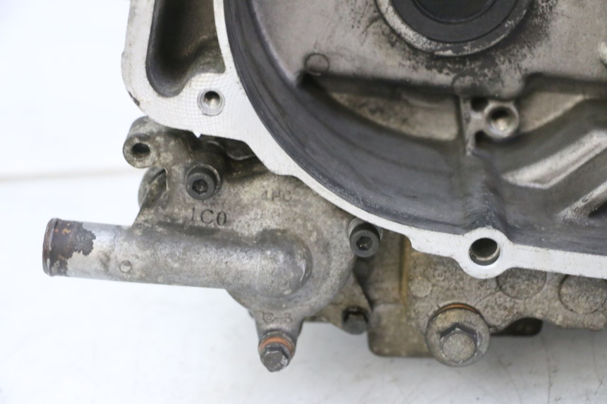 photo de CARTER BAS MOTEUR YAMAHA X-MAX XMAX 250 (2006 - 2009) - Zoom sui componenti