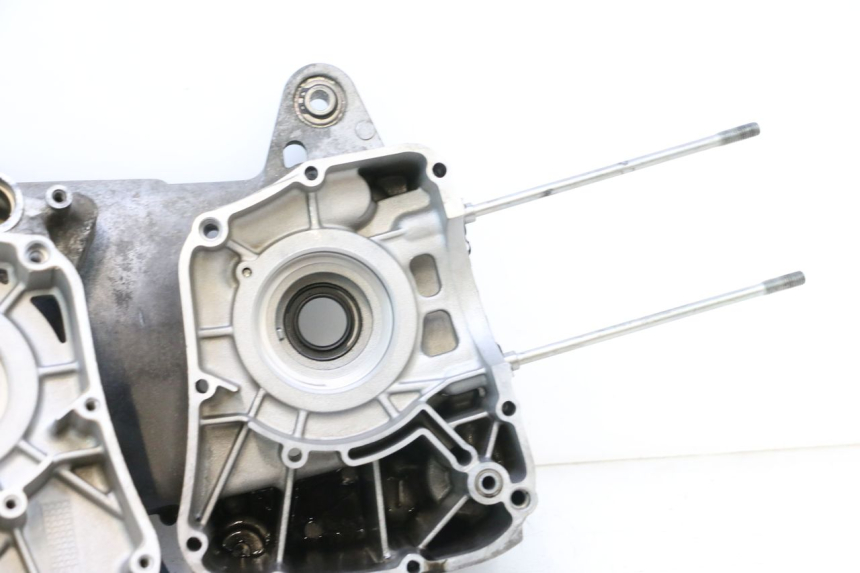 photo de CARTER MOTORE YAMAHA X-MAX XMAX 125 (2010 - 2013) - Zoom sullo stato d'uso