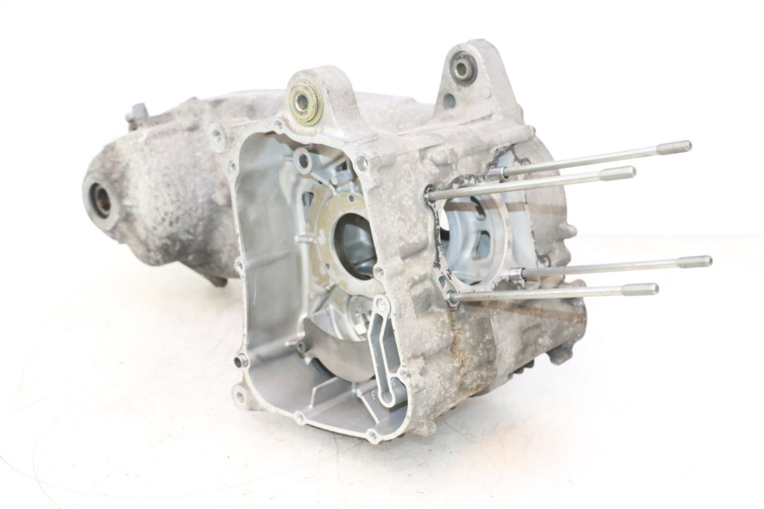 photo de CARTER BAS MOTORE YAMAHA XMAX X-MAX 125 (2006 - 2009) - Ispezione visiva dettagliata