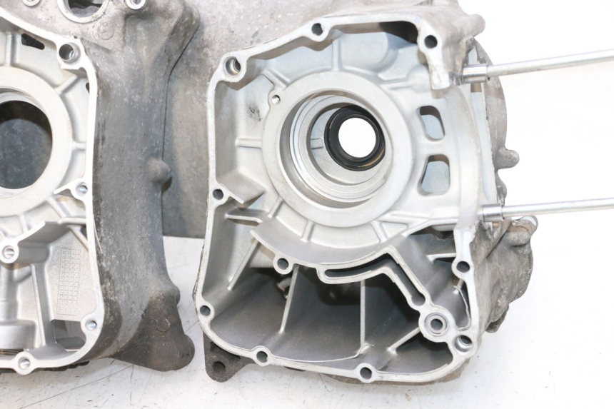 photo de CARTER BAS MOTORE YAMAHA XMAX X-MAX 125 (2006 - 2009) - Dettaglio del componente