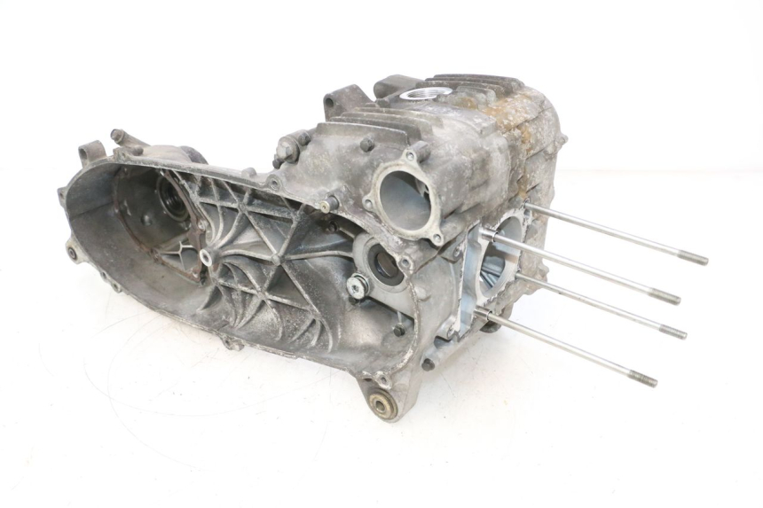 photo de CARTER BAS MOTORE YAMAHA XMAX X-MAX 125 (2006 - 2009) - Primo piano tecnico