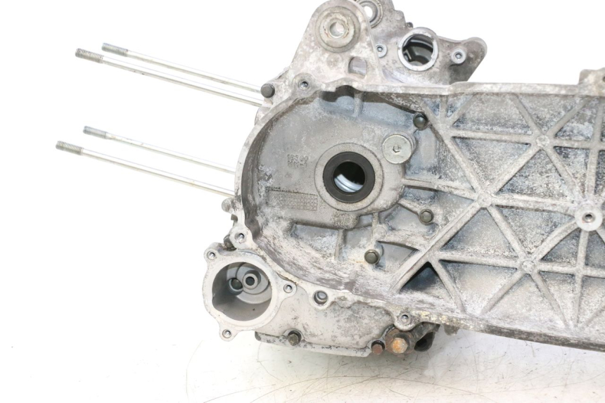 photo de CARTER BAS MOTORE YAMAHA XMAX X-MAX 125 (2006 - 2009) - Foto prodotto supplementare
