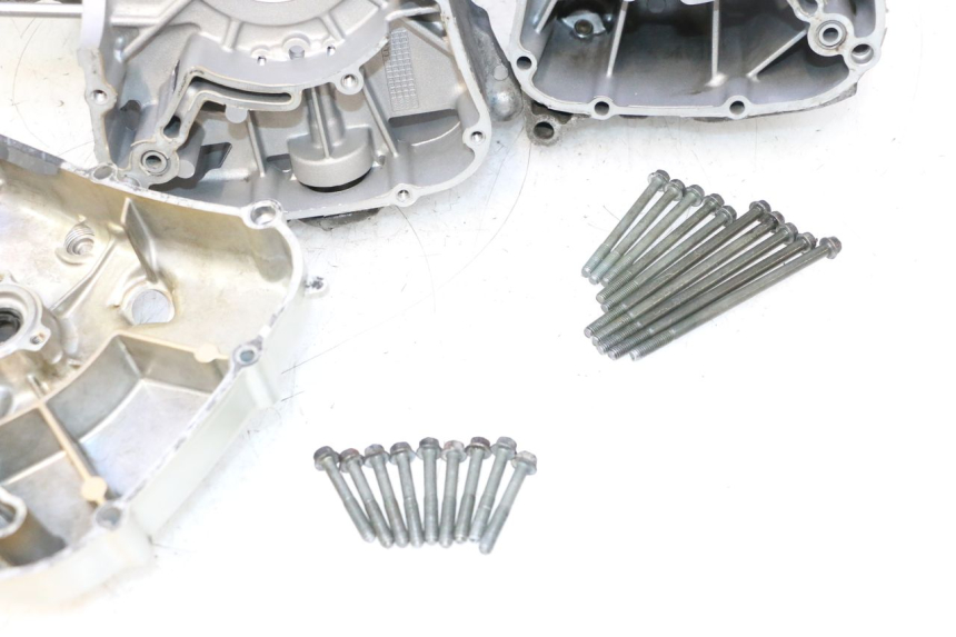 photo de CARTER BAS MOTORE YAMAHA XMAX X-MAX 125 (2006 - 2009) - Zoom sullo stato d'uso