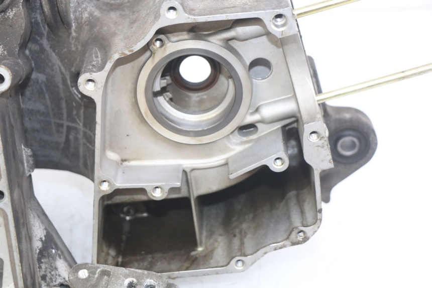 photo de CARTER BAS MOTORE SYM X-PRO 4T 50 (2014 - 2021) - Ispezione visiva dettagliata