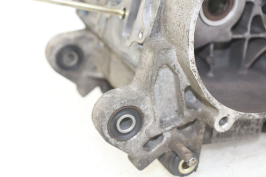 photo de CARTER BAS MOTORE SYM X-PRO 4T 50 (2014 - 2021) - Altra angolazione