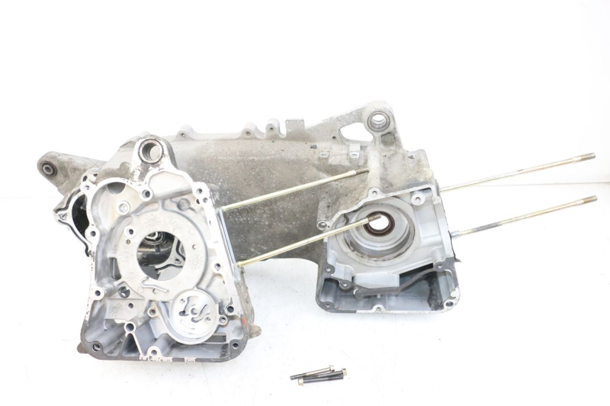 photo de CARTER MOTORE INFERIORE KYMCO XCITING 250 (2006 - 2009) - Focus sulla struttura