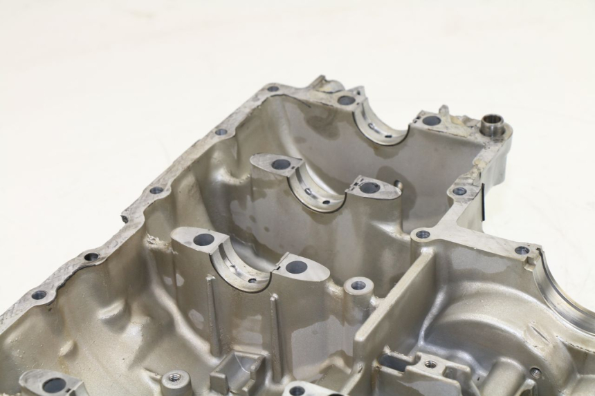 photo de CARTER MOTORE INFERIORE YAMAHA XJS DIVERSION 600 (1997 - 1999) - Altra vista dell'articolo