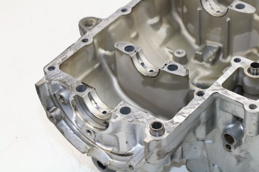 photo de CARTER MOTORE INFERIORE YAMAHA XJS DIVERSION 600 (1997 - 1999) - Caratteristiche distintive